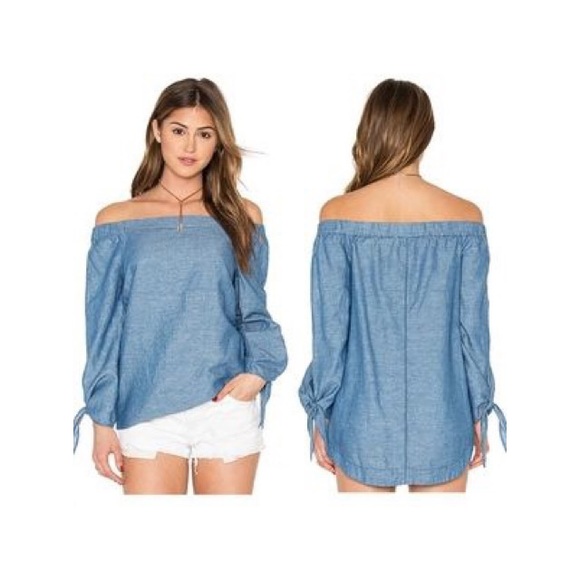 Free People Show Me Some Shoulder Chambray Top - Size: M - Great Condition - Picture 3 of 9